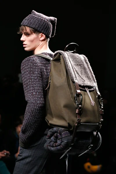 Look 37